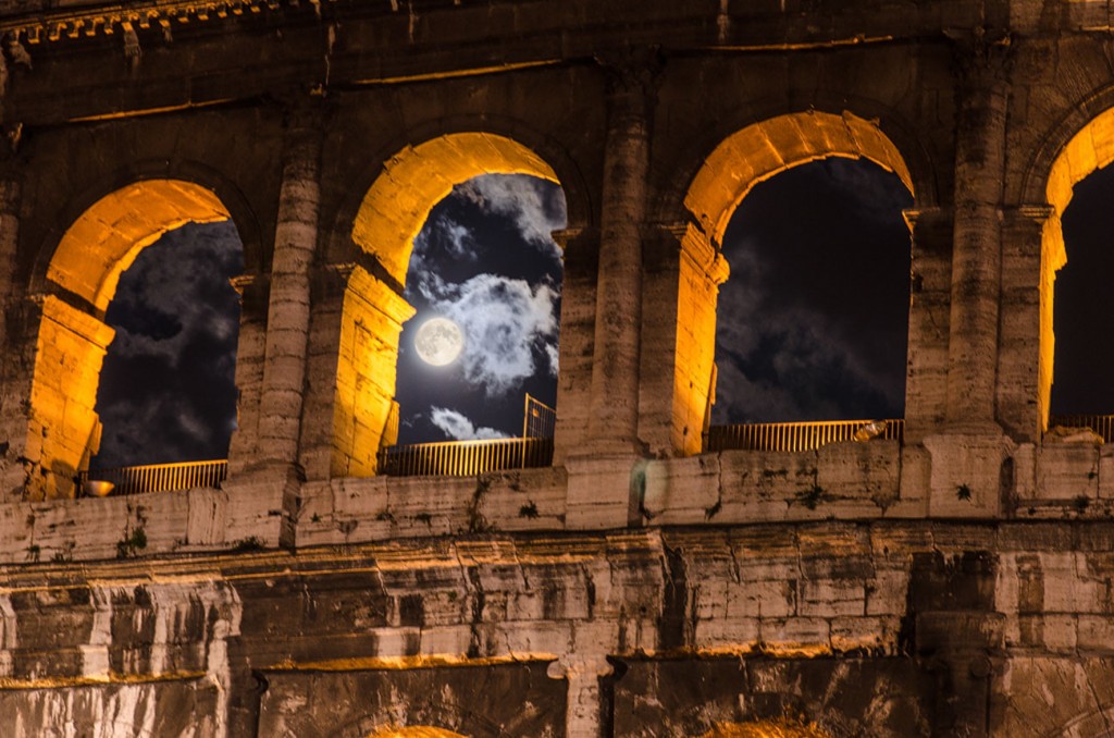 moonlight-coliseum